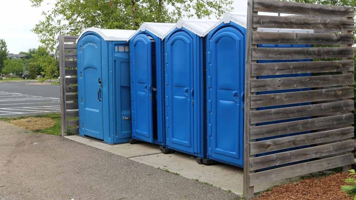 Porta Potty Rental Pros - Quality Portable Restroom Services in Bumpus Mills, TN, 37028